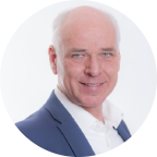 Portret managing consultant wonen en zorg Peter van Osch